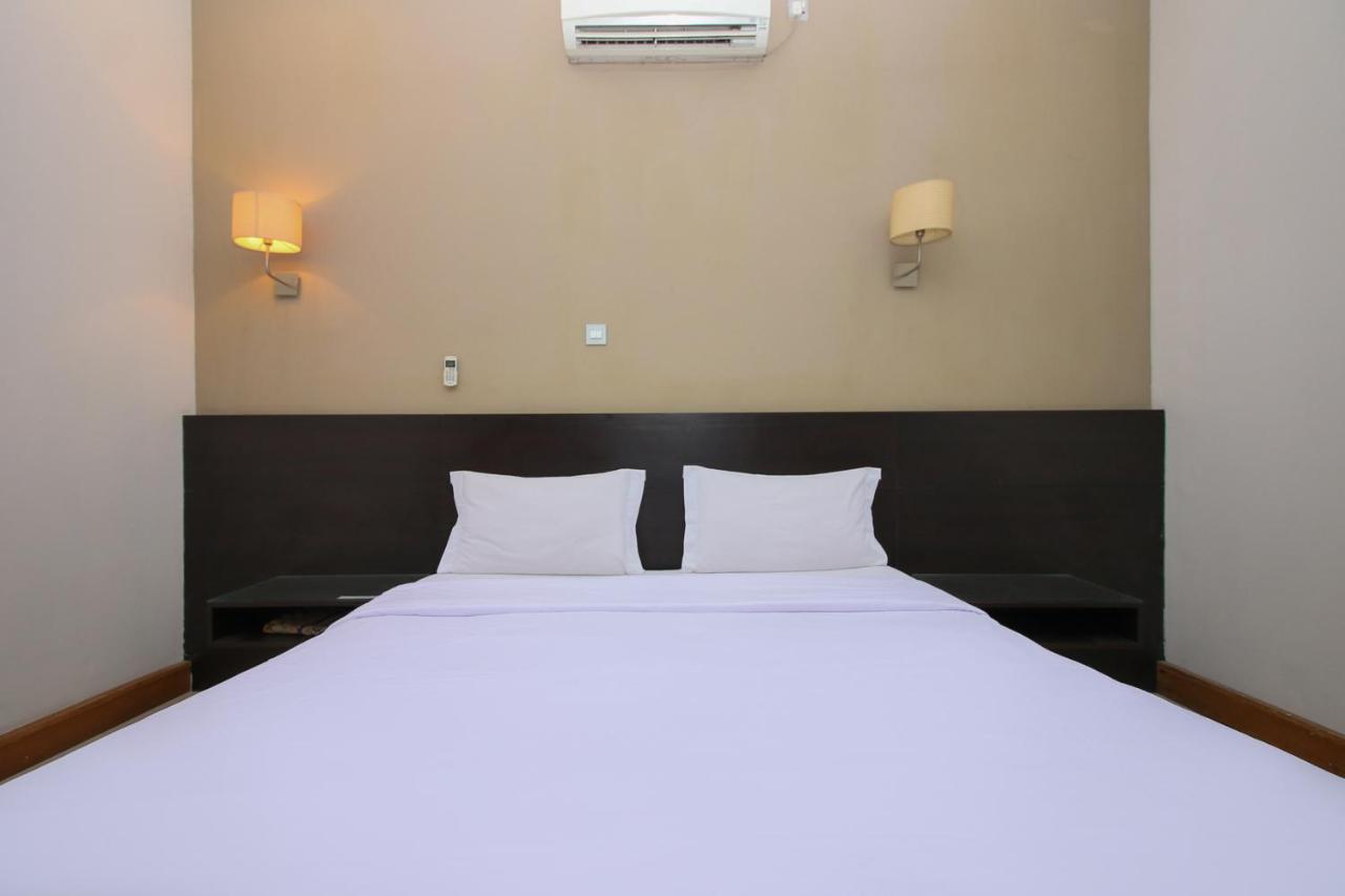 Sky Hotel Buah Batu 1 Bandung Buitenkant foto